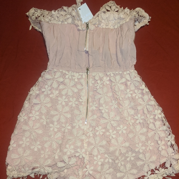 Lace Floral Romper by Solaris Style - Picture 6 of 8